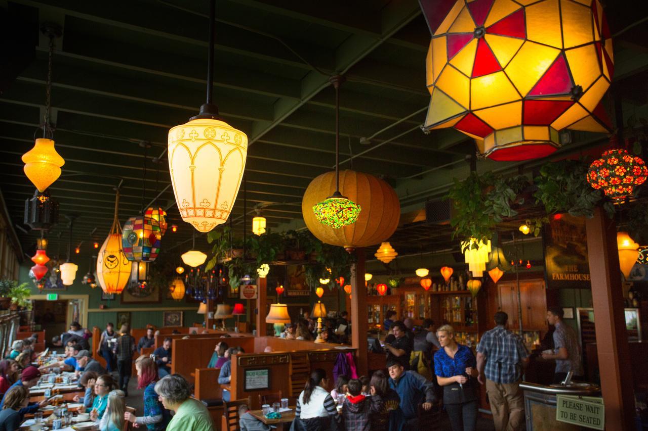 Hotel Mcmenamins Kennedy School Portland Esterno foto