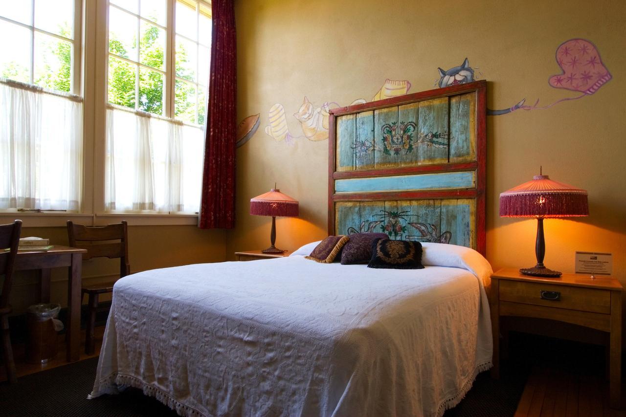 Hotel Mcmenamins Kennedy School Portland Esterno foto