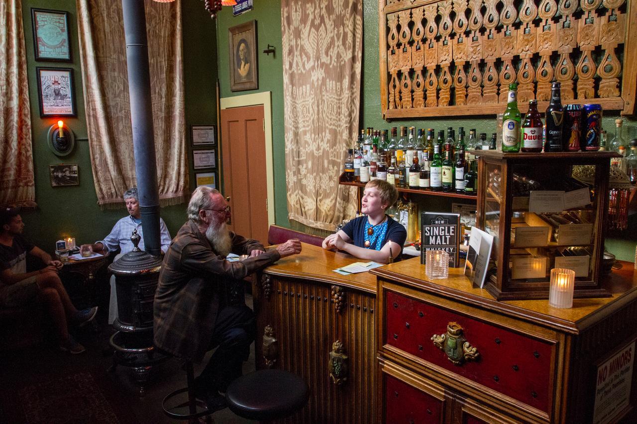 Hotel Mcmenamins Kennedy School Portland Esterno foto